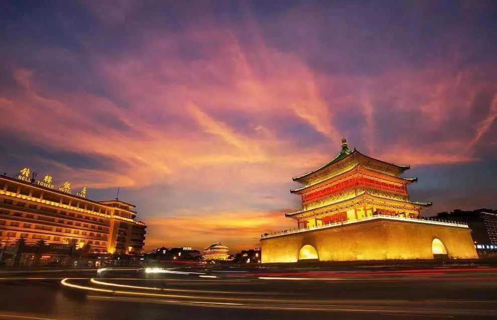 陕西致敬，领导与朋友共话美好未来